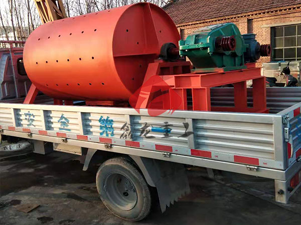 成都1214小型間歇球磨機發(fā)貨